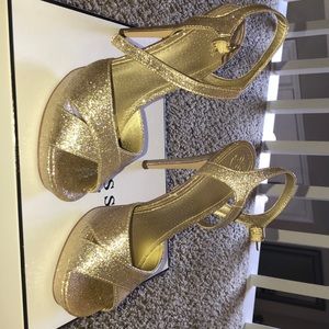 High heels! 👠 NEVER USED!!!